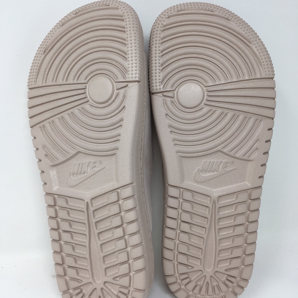 Women’s Air Jordan Slides - Picture 5 of 6